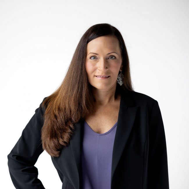 Photo of Holly Robinson